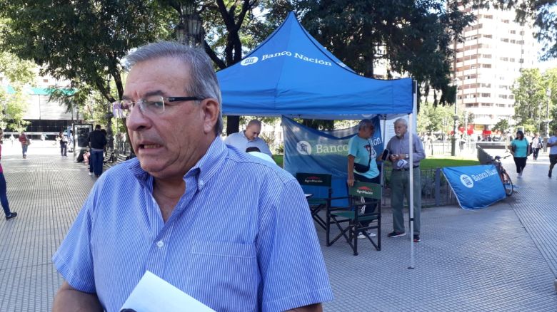 Juntan firmas en rechazo a la privatización del Banco Nación