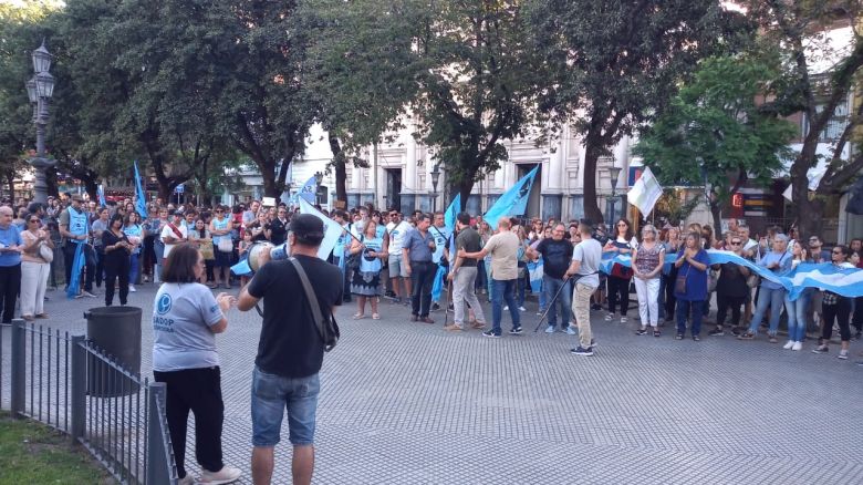 Alto acatamiento en Río Cuarto al paro docente