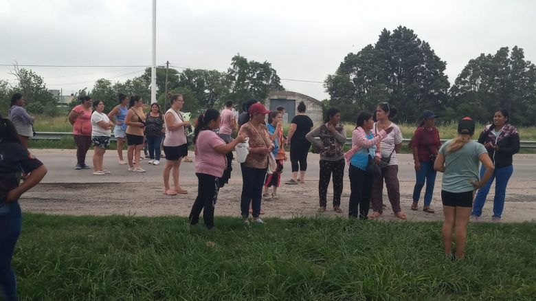 Cortan la ruta A005 en protesta por el joven apuñalado en un intento de robo