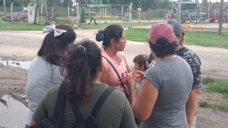 Cortan la ruta A005 en protesta por el joven apuñalado en un intento de robo