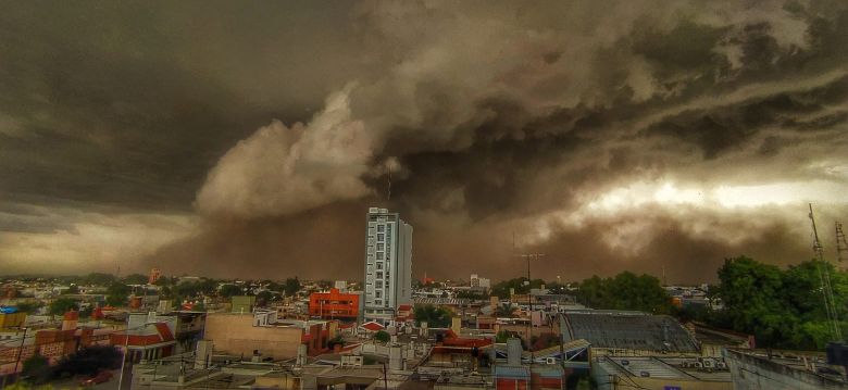 Continúan las tormentas y llega un frente frío