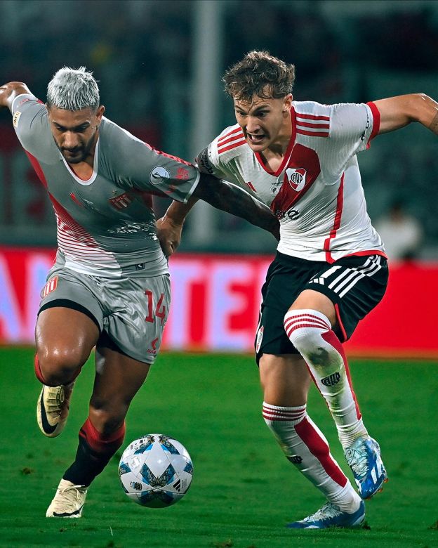 River suma otra estrella