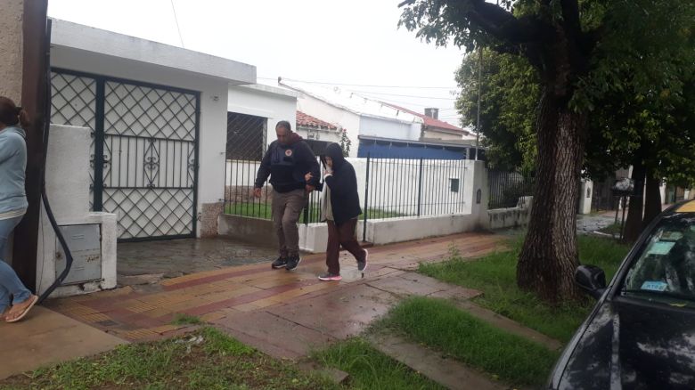 Tensión en Barrio Fénix: Un hombre amenazaba con quitarse la vida 