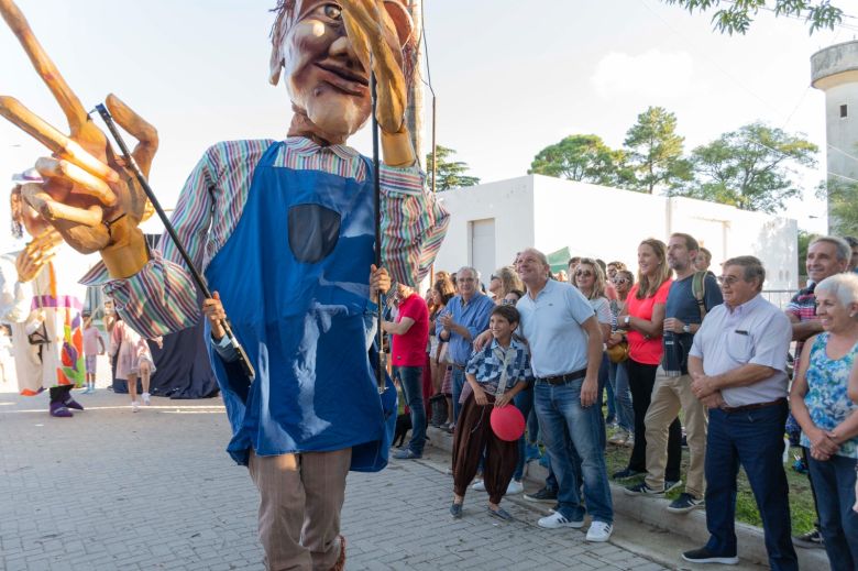 Llamosas y De Rivas habilitaron una sala cultural para las infancias en el Parque del Sur