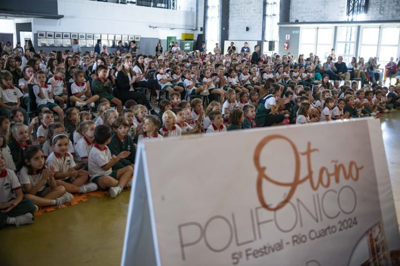 Eruca Sativa dio un show inolvidable y cerró otra noche exitosa del Otoño Polifónico