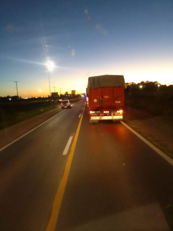 Chocaron dos camiones en Ruta 8 y Colombres