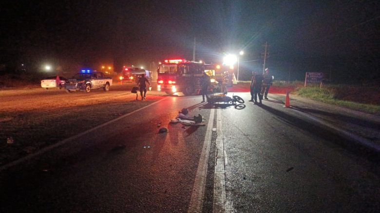 Motociclista muerto entre Río Cuarto y Holmberg: investigan la posibilidad de un vehículo que lo embistió y huyó