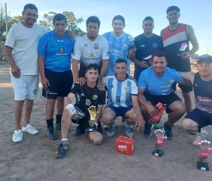 En Villa Valeria realizan campeonatos de fútbol sin árbitros ni policías