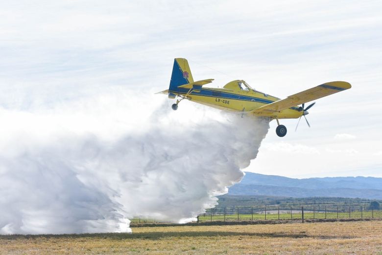 Inauguraron en Las Tapias una pista modelo con reserva de agua, alojamiento y wifi para aviones hidrantes