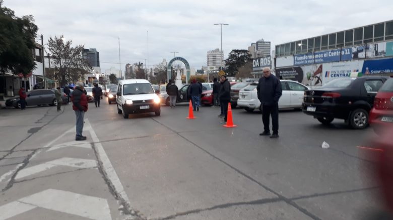 Los puentes Carretero, Filloy y Abella fueron cortados en su totalidad durante la mañana del lunes