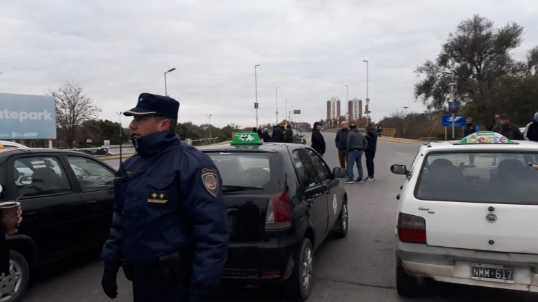 Los puentes Carretero, Filloy y Abella fueron cortados en su totalidad durante la mañana del lunes