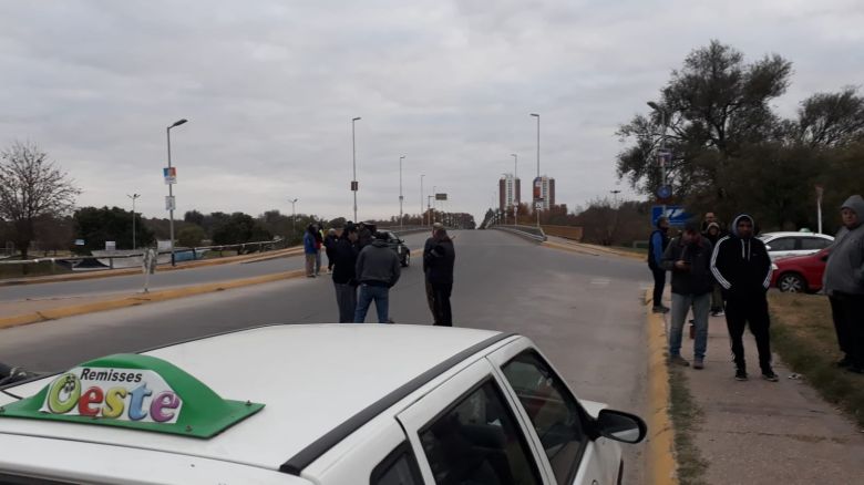 Los puentes Carretero, Filloy y Abella fueron cortados en su totalidad durante la mañana del lunes