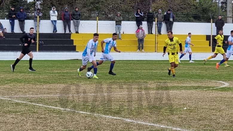 Acción Juvenil sigue invicto y ganando