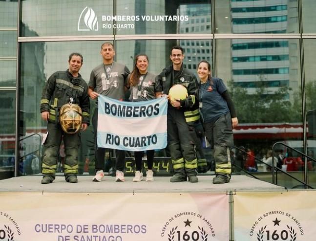 Bomberos voluntarios: enorme compromiso y valor