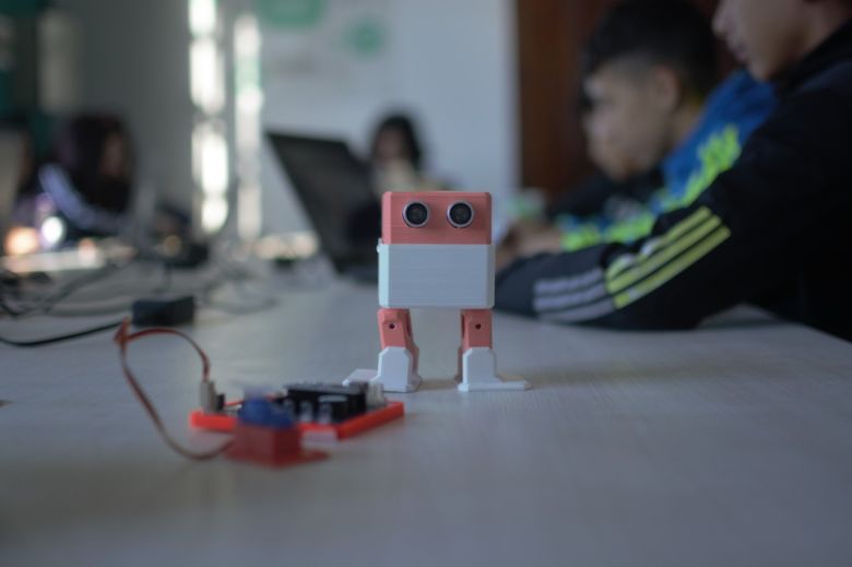 Llega PuntoBot, una jornada abierta de programación, robótica, diseño e impresión 3D