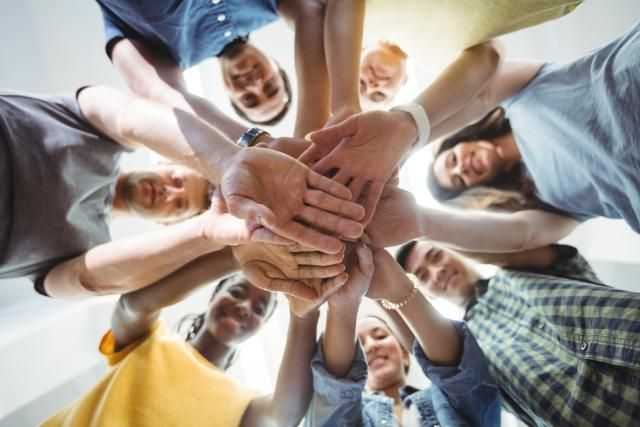 Campaña de Socios permanentes de la Fundación Desde el Cielo para ayudar a una familia por vez