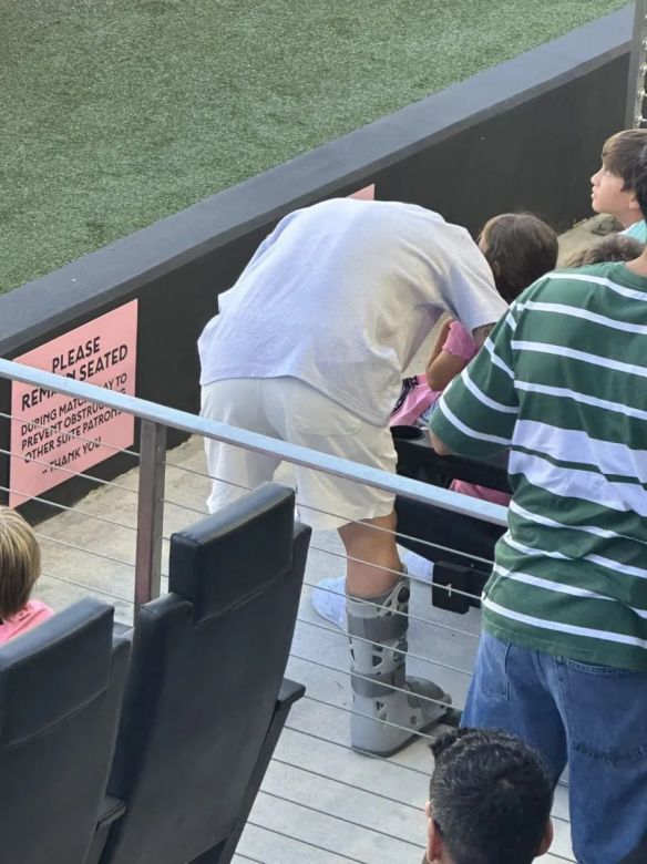 Messi, con una bota especial en su tobillo en el partido de Inter Miami