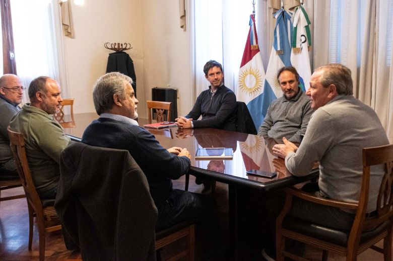 De Rivas recibió a dirigentes de la Rural y acordaron seguir potenciando el desarrollo productivo