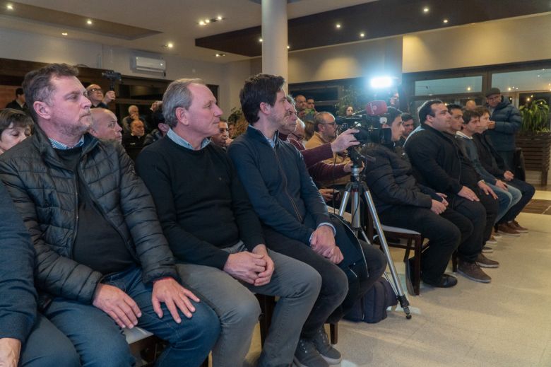 De Rivas recibió a dirigentes de la Rural y acordaron seguir potenciando el desarrollo productivo