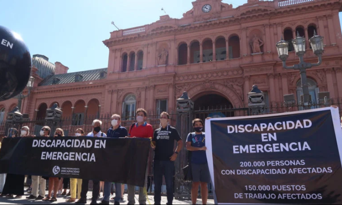 Denuncian corrupción en las pensiones por invalidez: darían de baja a medio millón de beneficiarios