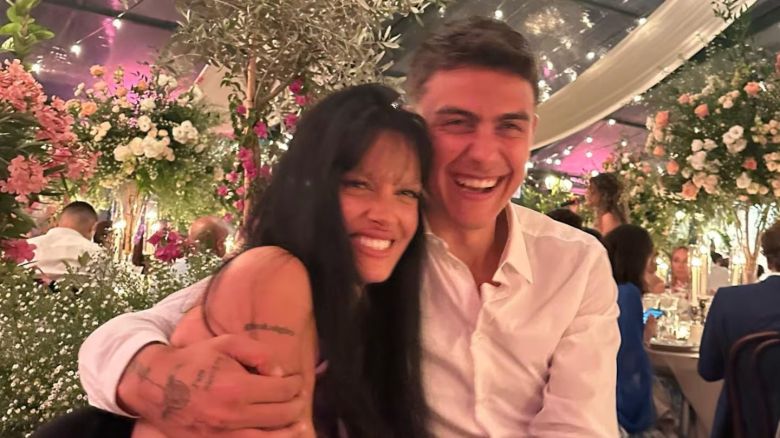 Filtraron los peculiares regalos que Oriana Sabatini y Paulo Dybala repartieron en su boda: qué significan