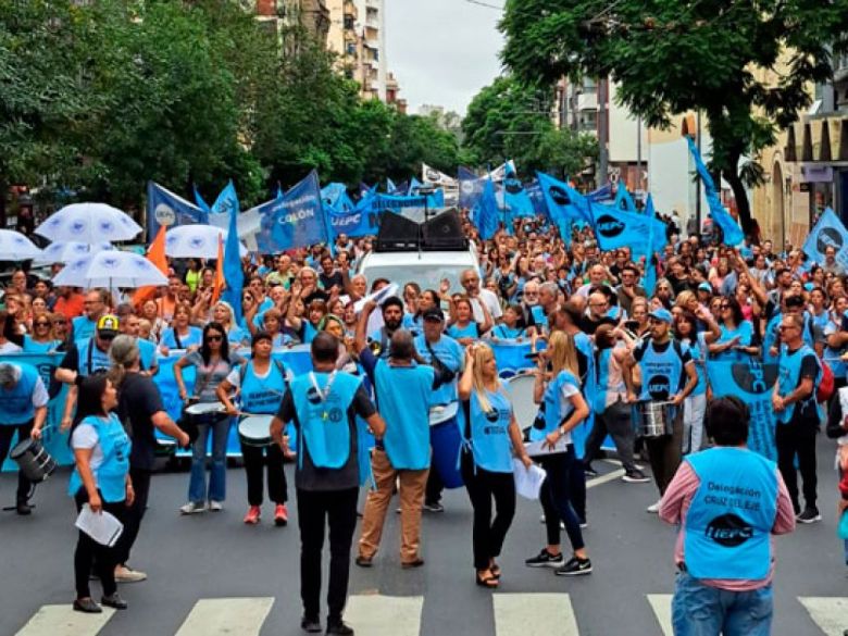 Docentes esperan este miércoles una propuesta superadora del gobierno