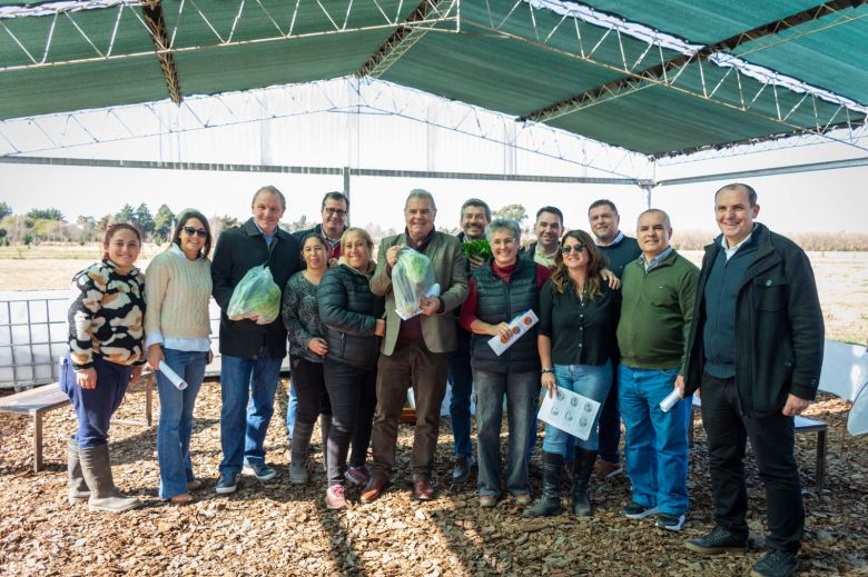 ​De Rivas y Busso recorrieron la Huerta Sustentable de Bio4