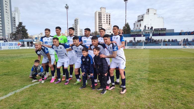 Atenas ganó por la mínima 