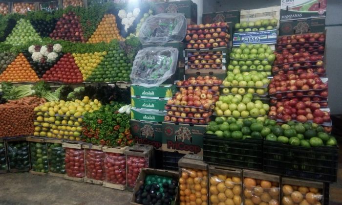 Bajan las ventas de los verduleros