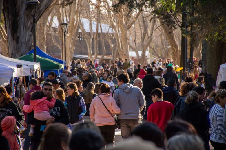 ​En una tarde de música y feria, quedó habilitado el Paseo de Emprendedores del Bosquecito