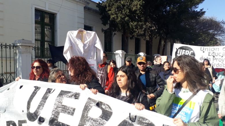 Paro docente: Según la provincia el acatamiento fue del 54,9% 