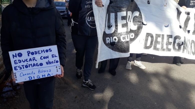 Paro docente: Según la provincia el acatamiento fue del 54,9% 