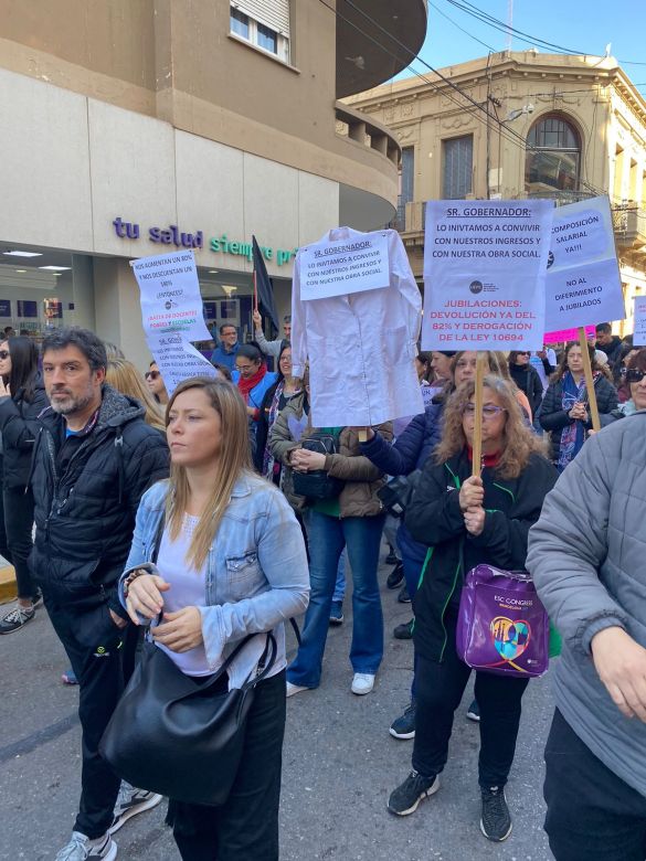 Paro docente: Según la provincia el acatamiento fue del 54,9% 