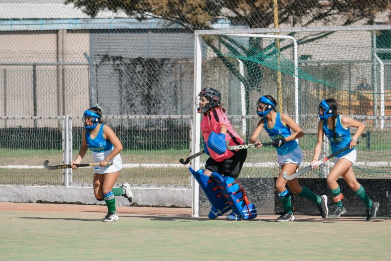 Entrega de equipamiento a Deportes Rio Cuarto