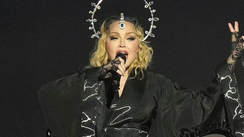 Madonna se prepara para celebrar su cumpleaños en Italia junto a su novio de 28 años