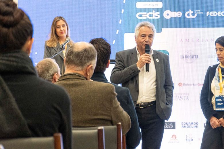 ​De Rivas abrió el 2º Foro de Turismo e instó a trabajar por el posicionamiento de Río Cuarto