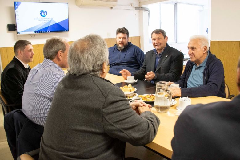 Con el apoyo de la Municipalidad, las industrias metalúrgicas abren sus puertas a estudiantes de escuelas técnicas