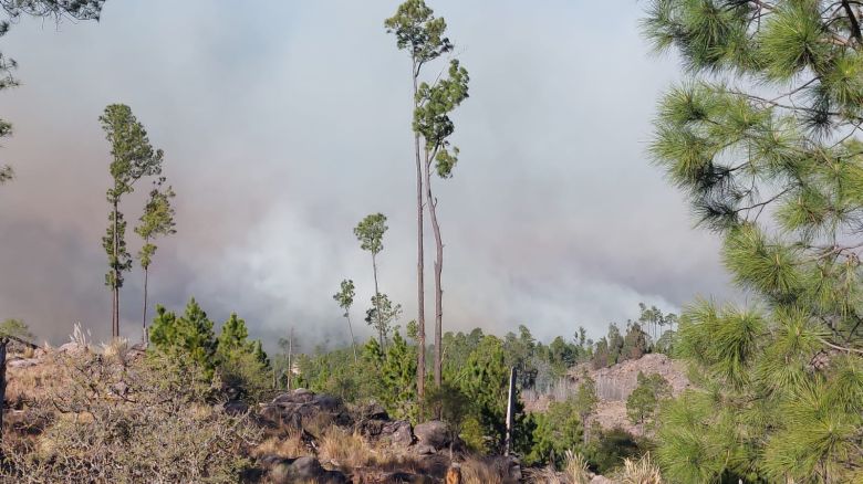 Se complicaron los incendios en Yacanto y Oncativo