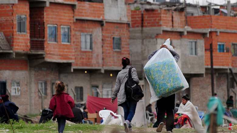 La pobreza alcanzó al 52% de la población en el primer semestre, según la UCA