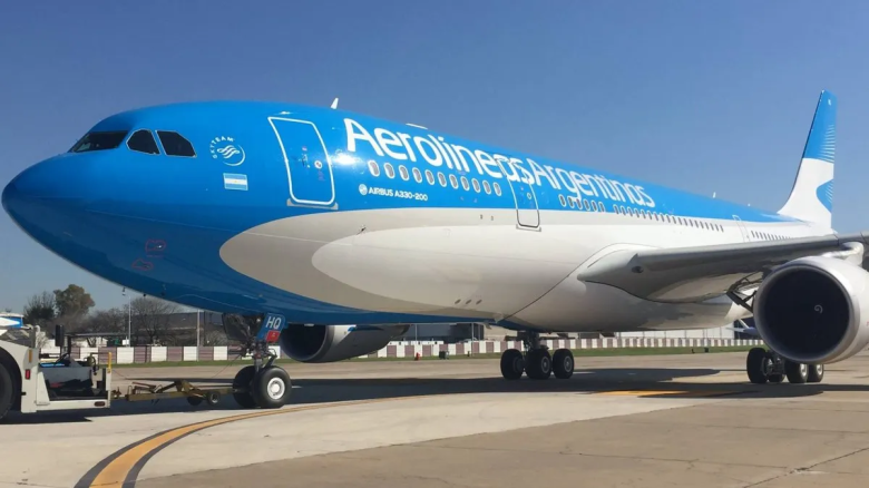 El titular de Aerolíneas Argentinas dijo que empresas  extranjeras quieren comprarla