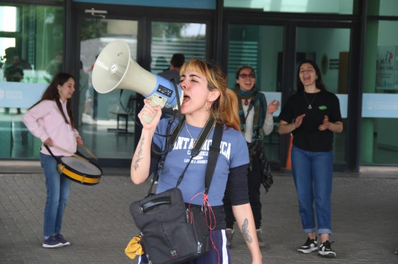 Estudiantes  se movilizan  por el cese del Boleto Educativo Gratuito interurbano