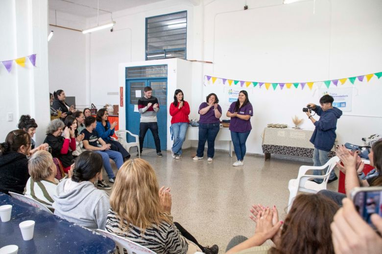 Trama Emprendedora: más mujeres recibieron sus diplomas y abre una nueva convocatoria