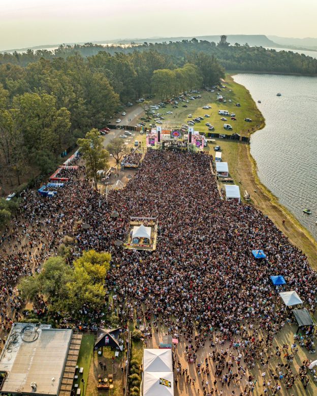 Embalse: Más de 140.000 jóvenes en las dos primeras jornadas de festejo por la Primavera