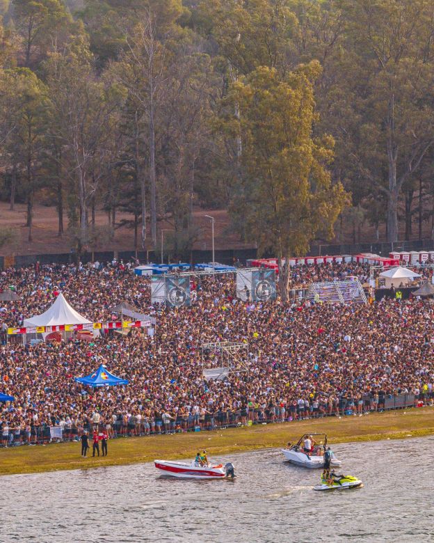 Embalse: Más de 140.000 jóvenes en las dos primeras jornadas de festejo por la Primavera