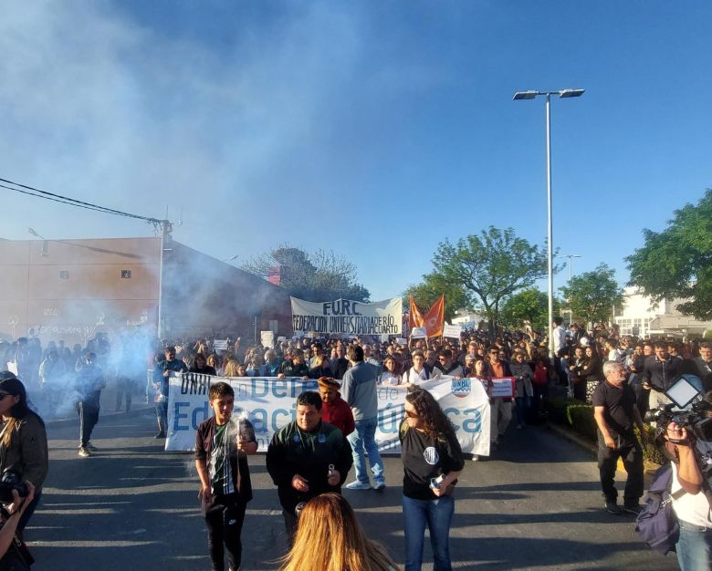 Histórica movilización en defensa de la Universidad Pública en Río Cuarto 