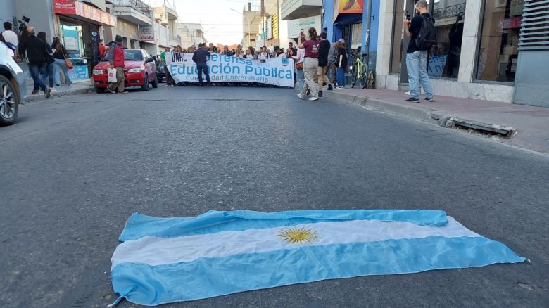 Histórica movilización en defensa de la Universidad Pública en Río Cuarto 