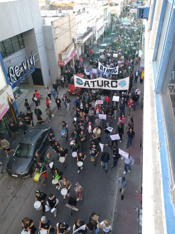 Histórica movilización en defensa de la Universidad Pública en Río Cuarto 