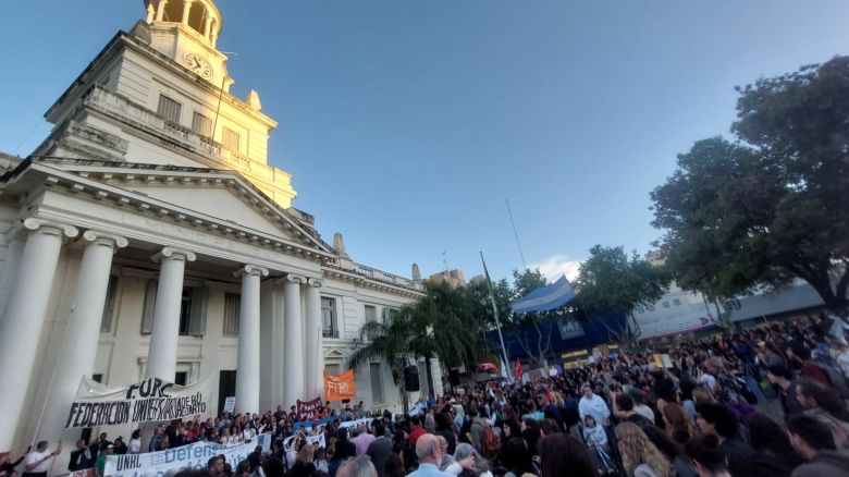 Histórica movilización en defensa de la Universidad Pública en Río Cuarto 