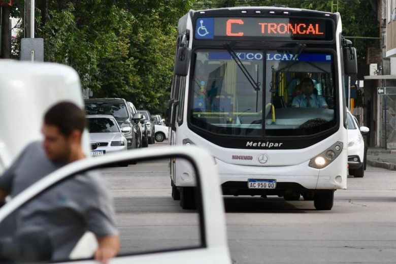 El Municipio pagará 21 millones a la SAT para que el lunes vuelva el servicio normal del urbano