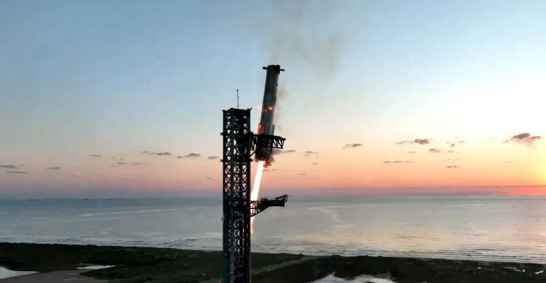 SpaceX logró "atrapar" un cohete de despegue por primera vez